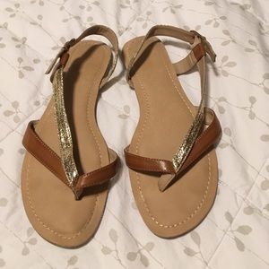 Kenneth Cole gold and camel sandals 9 1/2